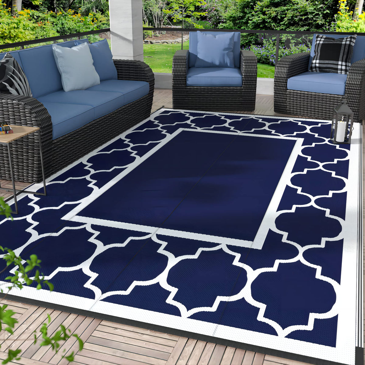 GENIMO blue and white 4x6 outdoor rug, waterproof for patios.