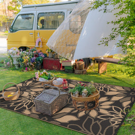 GENIMO outdoor rug after rinsing, quick-drying for outdoor use.