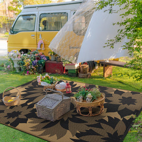 GENIMO outdoor rug with heat-treated edges preventing abrasion for lasting outdoor life.