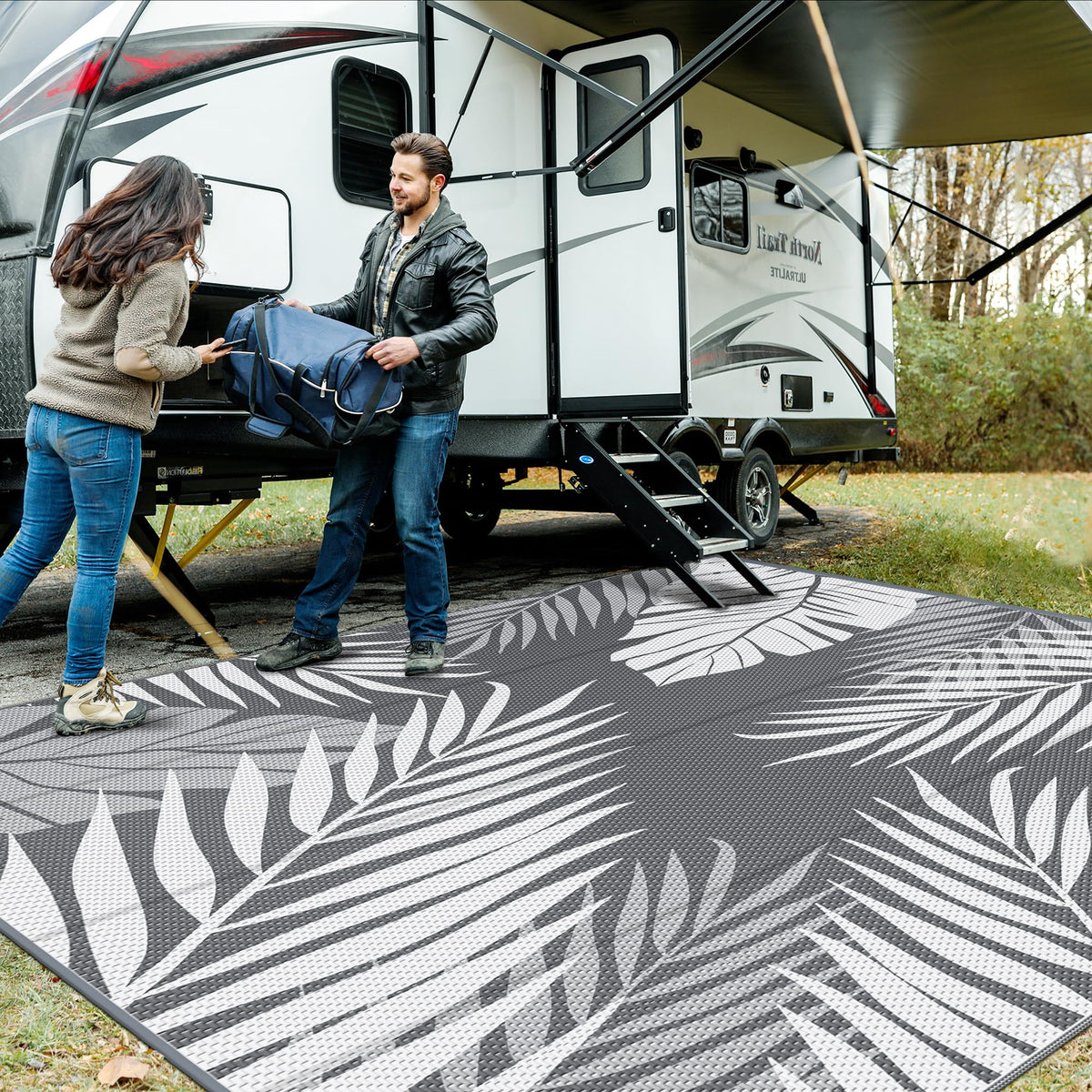 GENIMO Outdoor Rug palm leaf double-sided design enhances outdoor spaces with versatile style