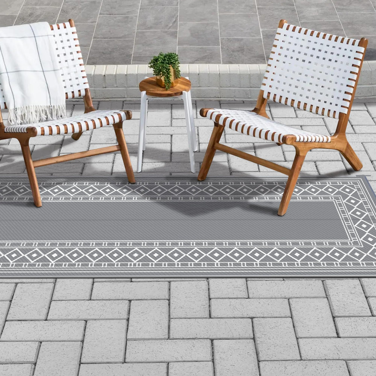 GENIMO polypropylene mat dries quickly after rain and splashes