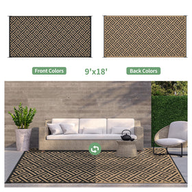 GENIMO stain-resistant surface that wipes clean after meals.