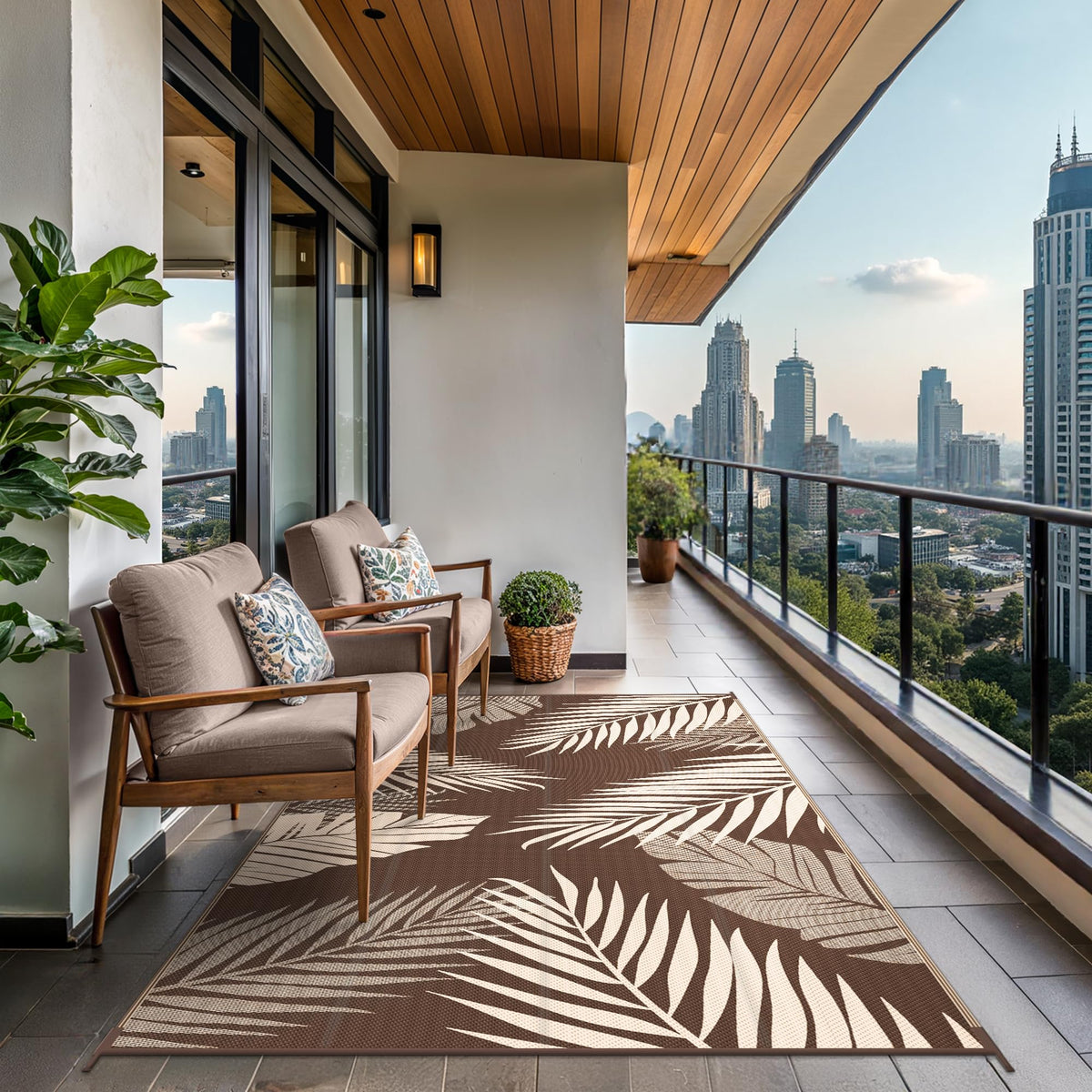 GENIMO UV-coated rug resists fading for long-lasting outdoor color