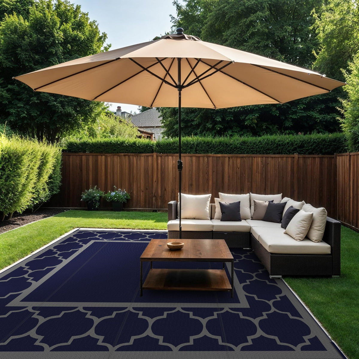 GENIMO waterproof rug dries quickly after rain on deck or beach