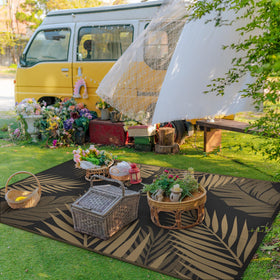 GENIMO waterproof rug resists spills and cleans easily after outdoor use