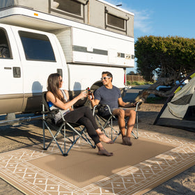 GENIMO outdoor rug waterproof polypropylene for quick drying after rain.