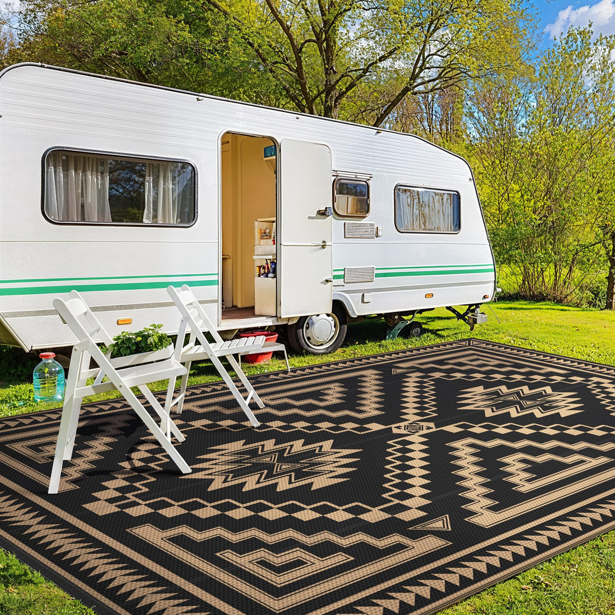 GENIMO waterproof outdoor rug with easy-clean weave for outdoor areas.