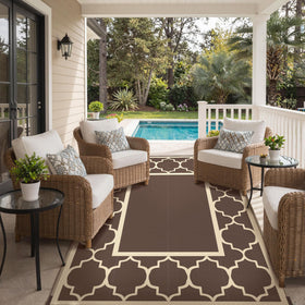 GENIMO RV outdoor rug is lightweight and easy to clean on trips