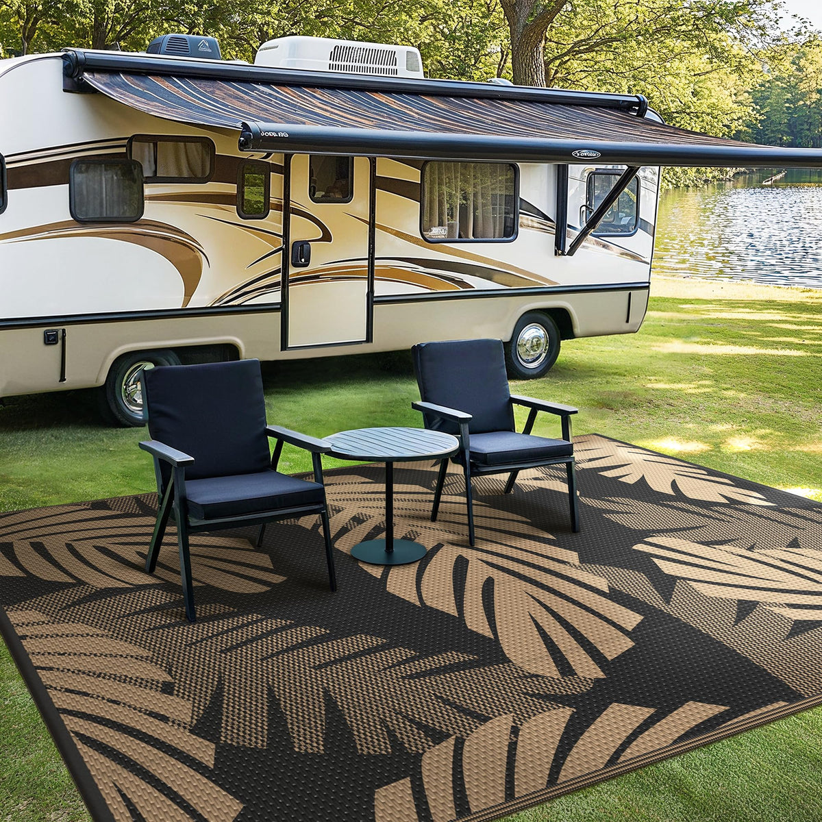 GENIMO palm-leaf outdoor rug back view, two-color option enhances outdoor styling.