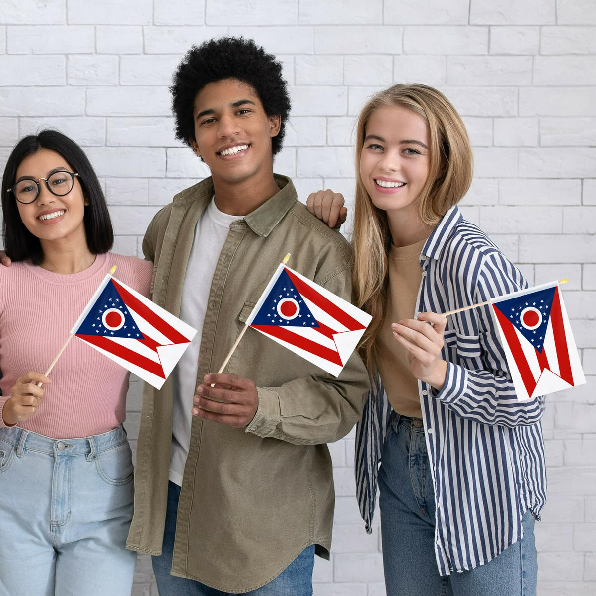 Geodurn small Ohio flags pack simplifies group distribution at events.