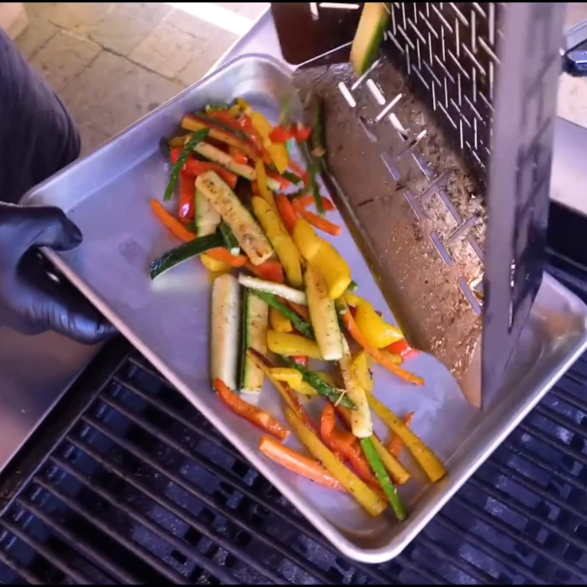 Geolinhome outdoor BBQ accessory basket keeps food contained on the grill