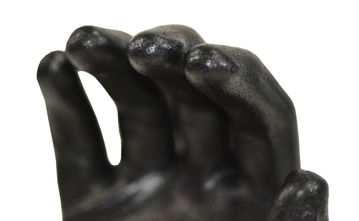 G & F Gloves nitrile-dipped coating delivers reliable grip on dry items