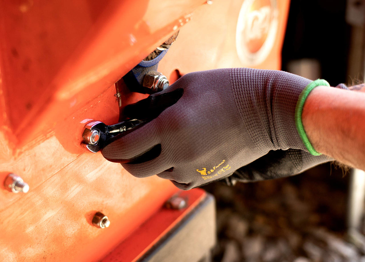 G & F Gloves nylon shell with knit wrist keeps debris out