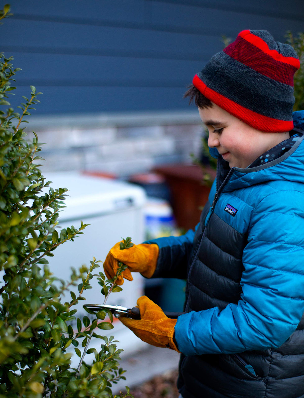 JustForKids gloves resist dirt and clean easily after chores