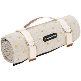 G GOOD GAIN picnic blanket with waterproof back panel for damp grass.