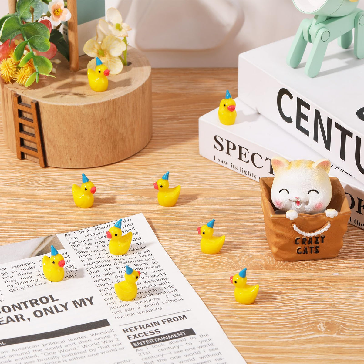 GGSTDDUP tiny ducks used as cake toppers for celebrations