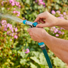Gilmour Swivel Connect design minimizes hose kinks for cleaner, straighter hose alignment.