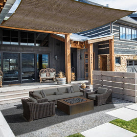 Glieskir greenhouse use provides shade while maintaining ventilation