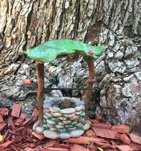 GlitZGlam hand-painted miniature well features artisan details for shelves or gardens.