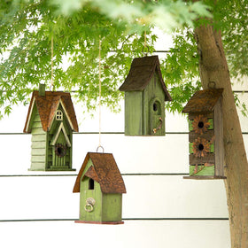 Glitzhome garden decor bird house blends rustic style with natural habitat.