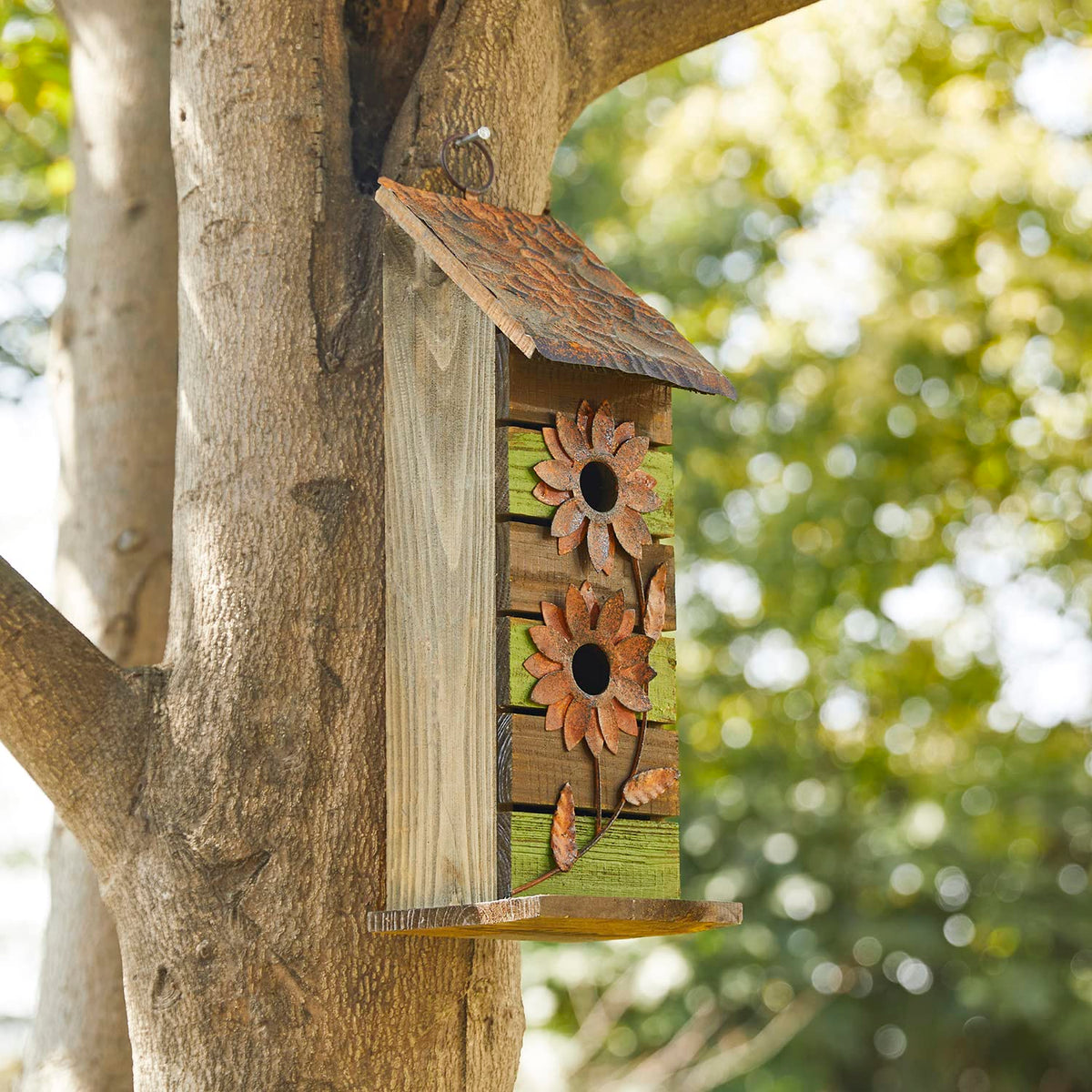 Glitzhome wooden pallet bird house showcases hand-painted rustic style.