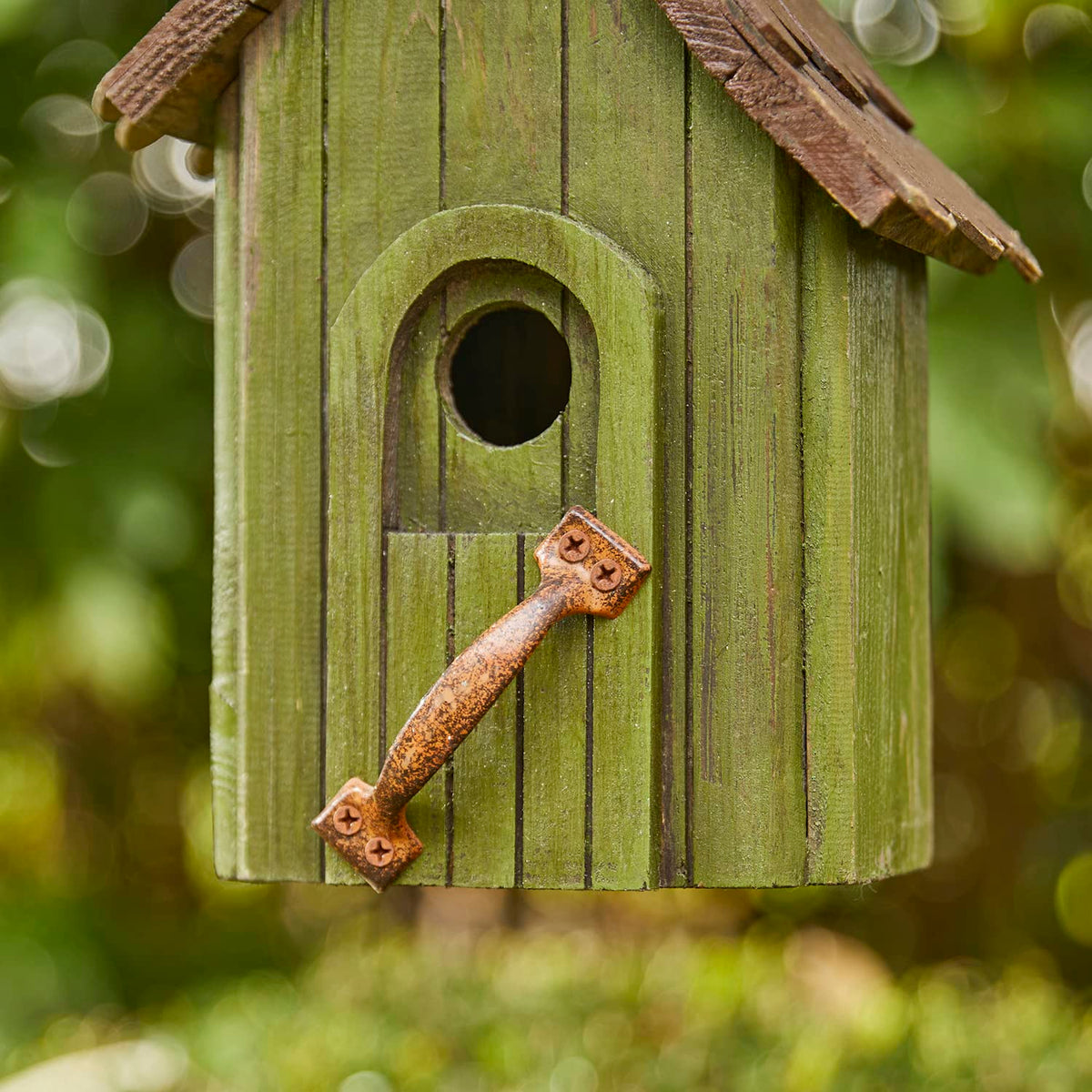 Glitzhome birdhouse lightweight 1.76 lbs for easy repositioning
