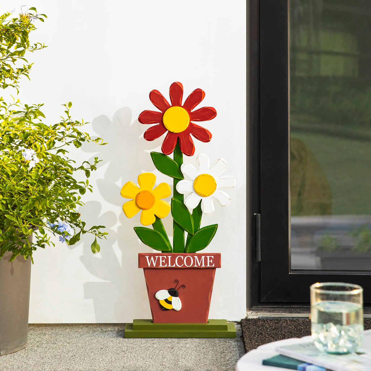 Glitzhome front porch decor creates a warm inviting atmosphere
