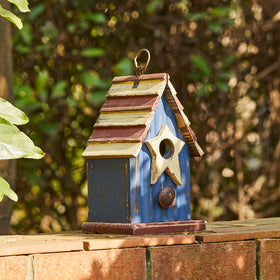 Glitzhome bird house with removable back panel makes cleaning quick.