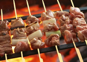 Gmark bamboo paddle skewers keep food steady during barbecues