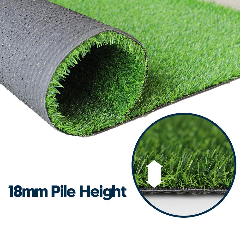 Goasis Lawn indoor-outdoor synthetic grass mat shown on a balcony.