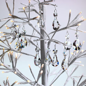 GOLDENHAITAI feng-shui crystal prisms enhance home or office ambience.
