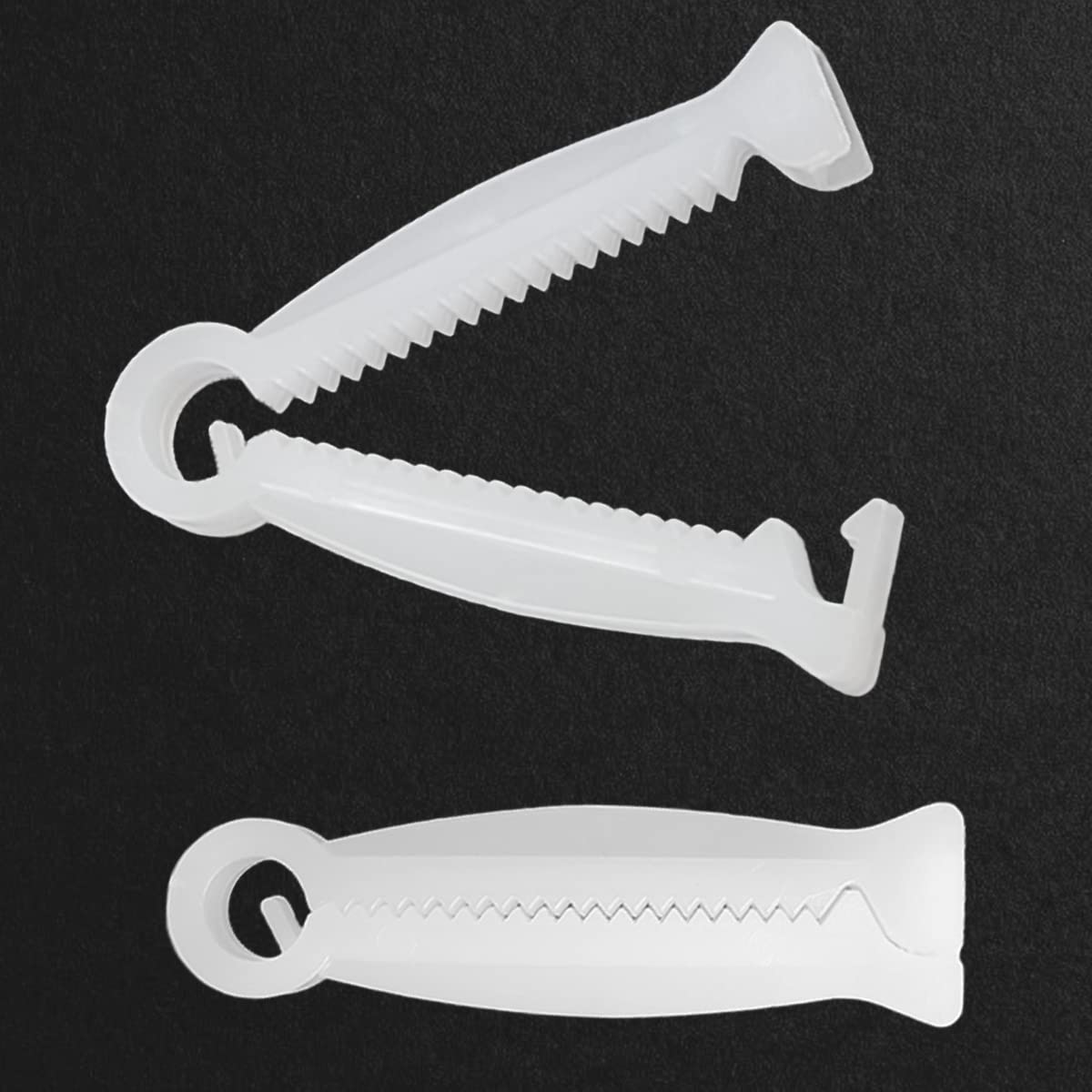 Good news portable clamp set ideal for on-farm use during livestock births