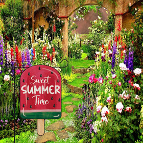 GPGHE Burlap outdoor flag adds seasonal charm to porch or doorway.