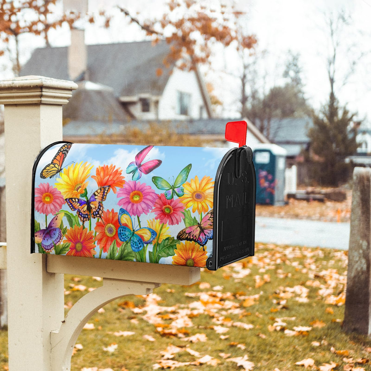 Granbey versatile outdoor decor wrap extends the floral theme.