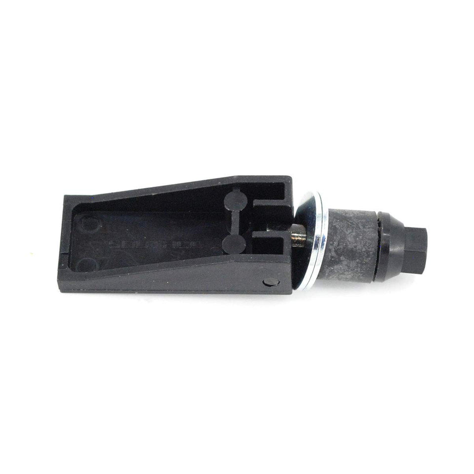 Grasshopper Swell latch assembly ensures precise radiator grille fit for liquid-cooled mowers.