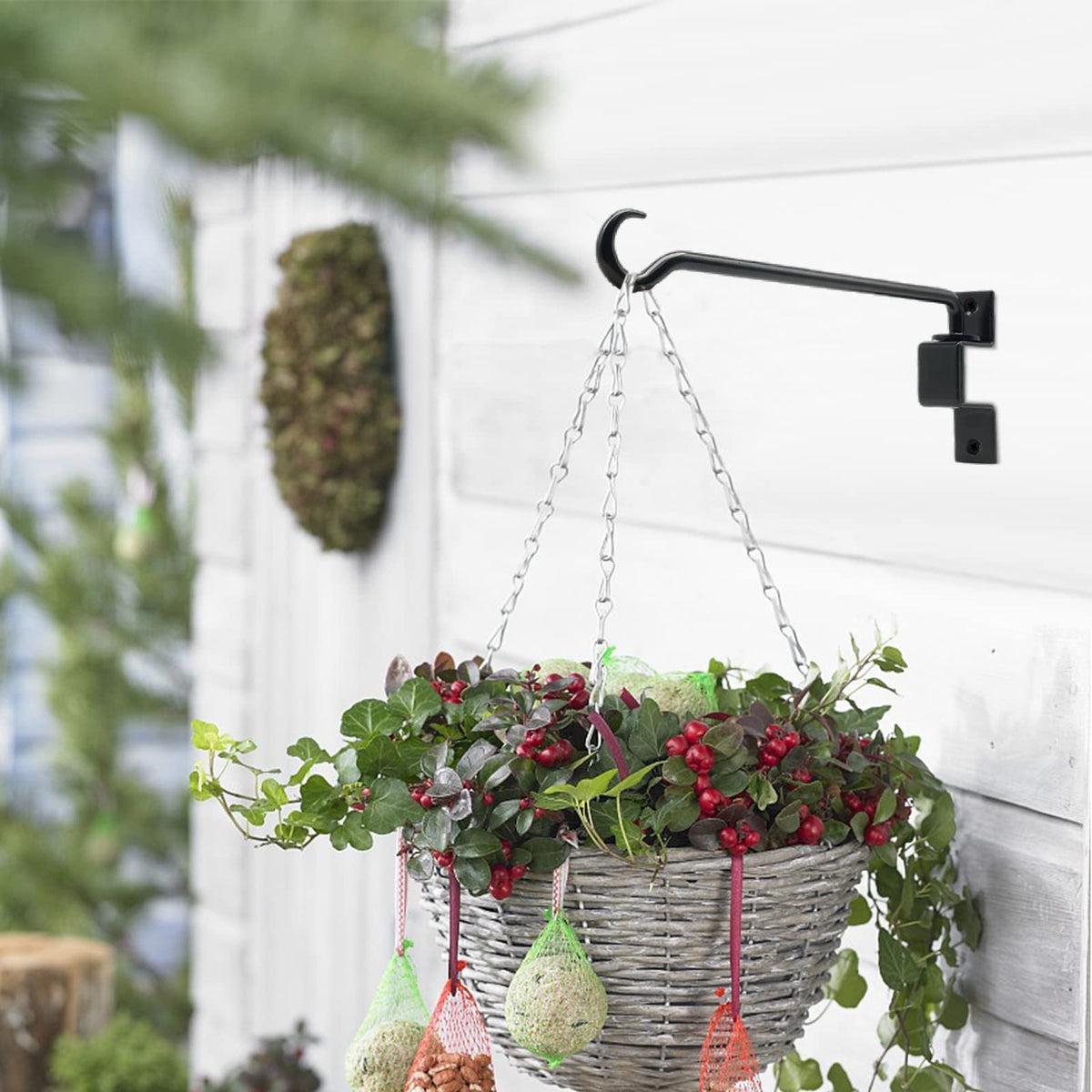 Greemov swivel plant hanger includes screws and anchors for quick mounting.