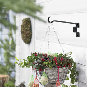 Greemov swivel plant hanger includes screws and anchors for quick mounting.