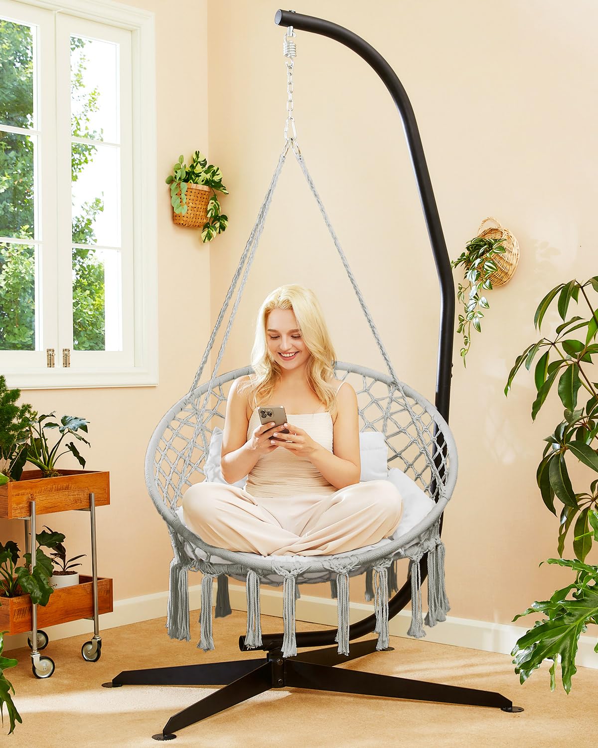 Hammock chair holding up to 350 lbs with sturdy construction