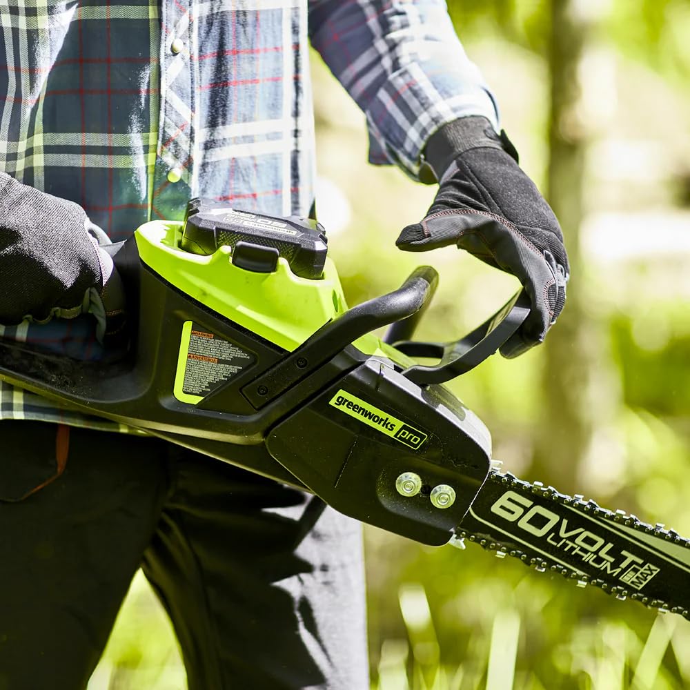 Greenworks Pro automatic oiling keeps the chain lubricated during use.