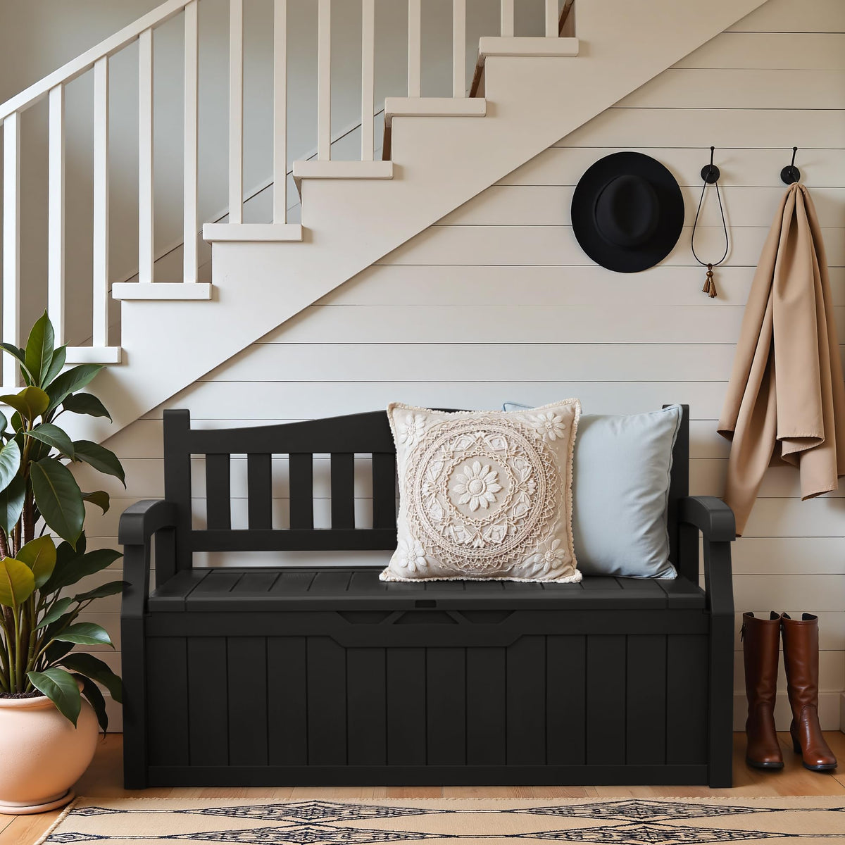 Greesum lockable feature protects cushions and tools when stored
