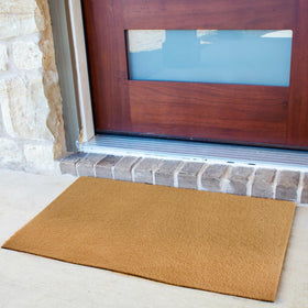 GRETJOB debris control mat helps trap dirt at entryways