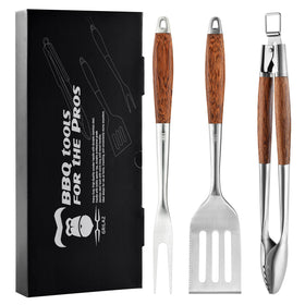 GRILAZ heavy-duty Panga-Panga spatula in action for precise flipping.