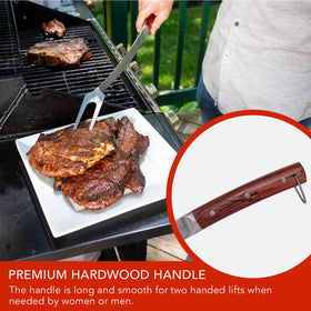 Grille Perfect stainless steel prongs provide a strong grip for lifting meat