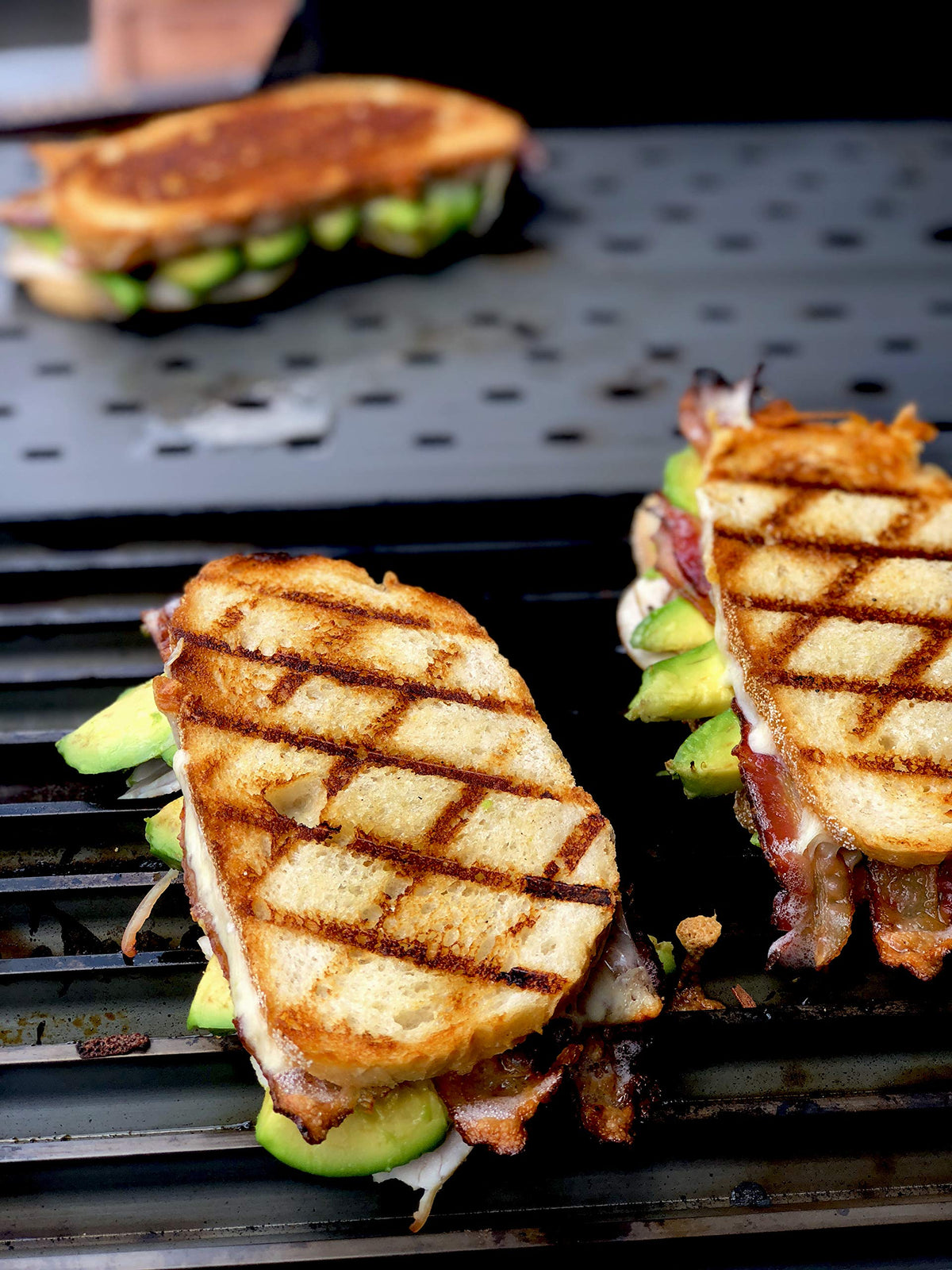 GrillGrate Sear Station even heat demonstrated across grilling surface
