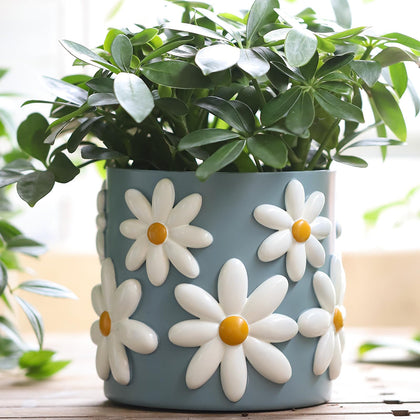 GUGUGO Cute Daisy Pot in blue, indoor decor highlight