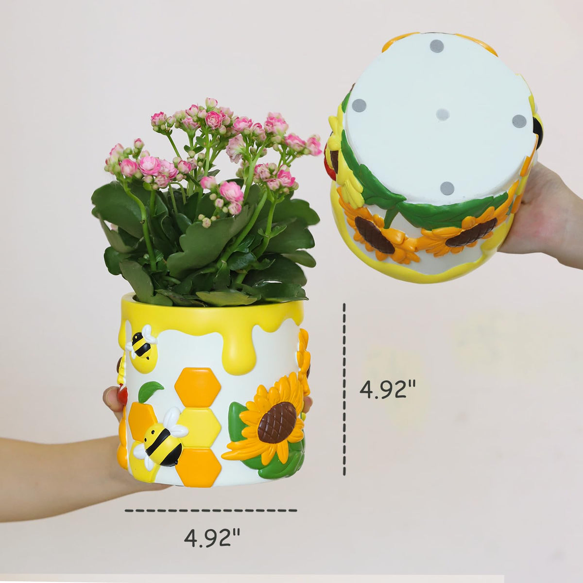 GUGUGO hand-painted artisanal pot highlights unique craft on shelf