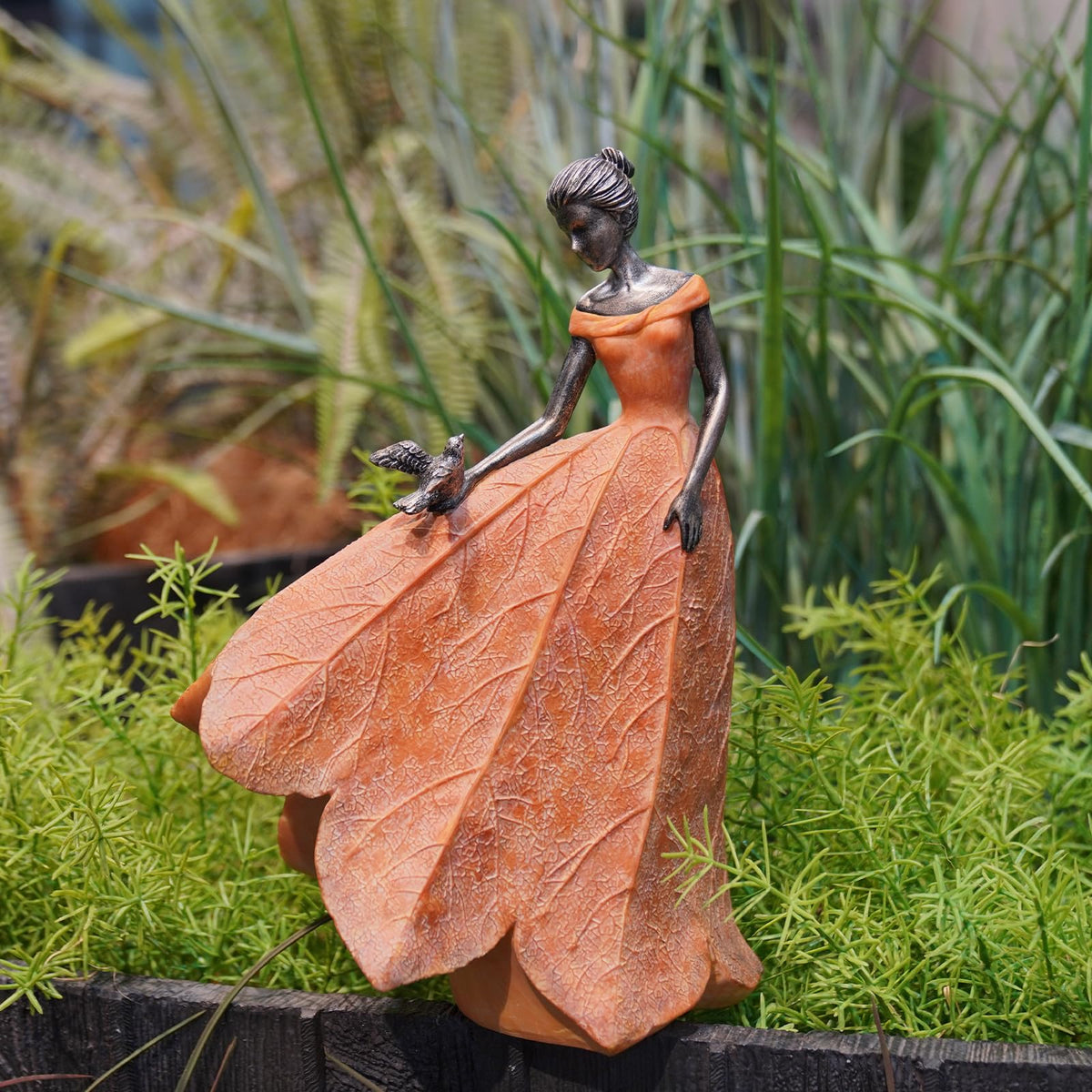 Guichifun outdoor indoor statue durable resin for patios and yards