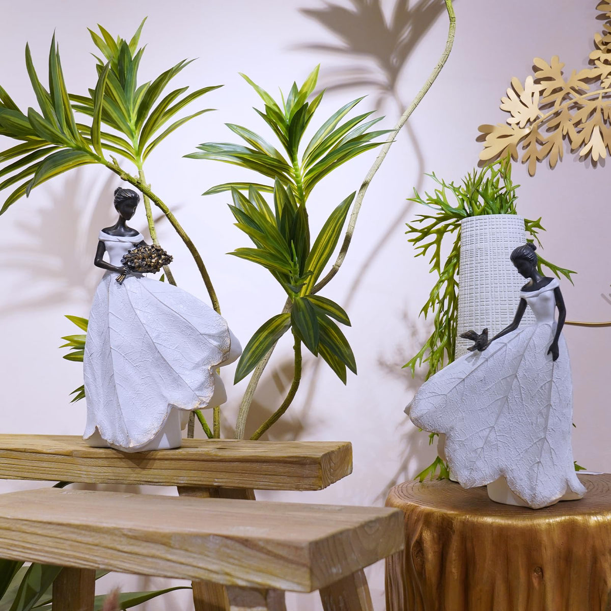 Guichifun vintage-bronze finish adds timeless elegance to any setting.