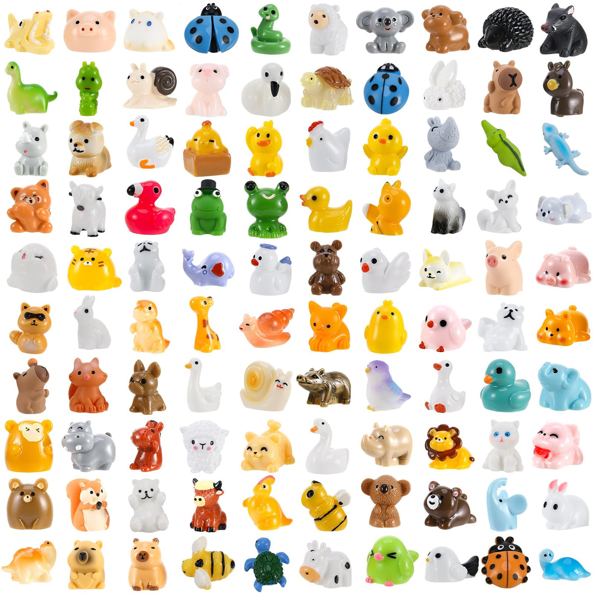 Guiqulai mini resin animals for dollhouse decor and imaginative play.