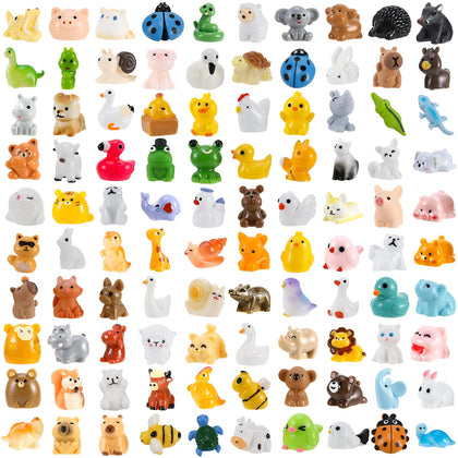 Guiqulai mini resin animals for dollhouse decor and imaginative play.
